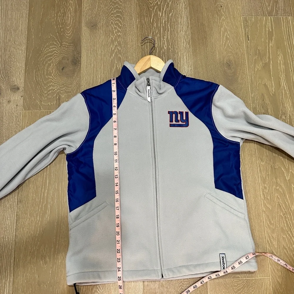 NWOT‎ - New York Giants fleece jacket. Women’s XL long sleeve.
Put to pit: 22” - Picture 6 of 10